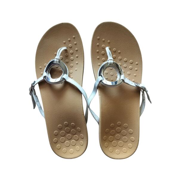 Vionic Women's White Karina Flip Flop Thong Sandals Ring Ankle Buckle Size 11 - Picture 2 of 9